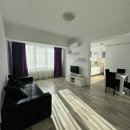 Tanya Summerland Apartment *