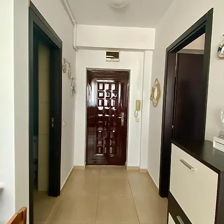 Tanya Summerland Apartment Mamaia